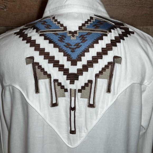 Ariat Chimayo Trujillo Button Down Embroidered Boho Western Shirt sz Medium - Picture 7 of 12